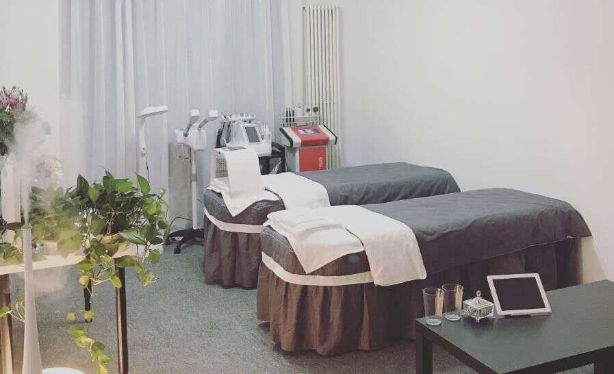 日本<a href='http://m.syhxdzs.com/'>皮膚管理培訓(xùn)</a>學(xué)院哪家好？