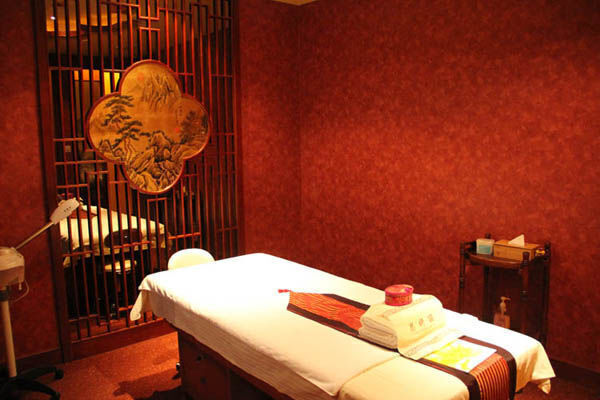 現(xiàn)在去<a href='http://m.syhxdzs.com/'>皮膚管理加盟店</a>做護(hù)理安全嗎？